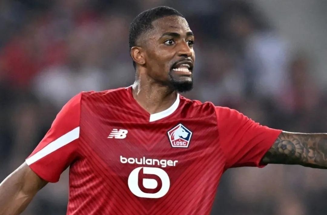 冲刺阶段那不勒斯备战法甲，主帅复盘细节曝光，更衣室稳定，身体对抗强度拉满的简单介绍